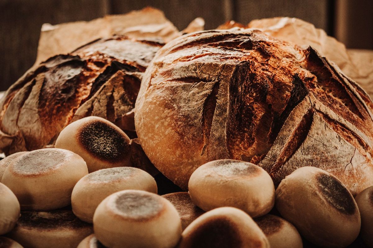 Sourdough baking kit — gift idea for retirees
