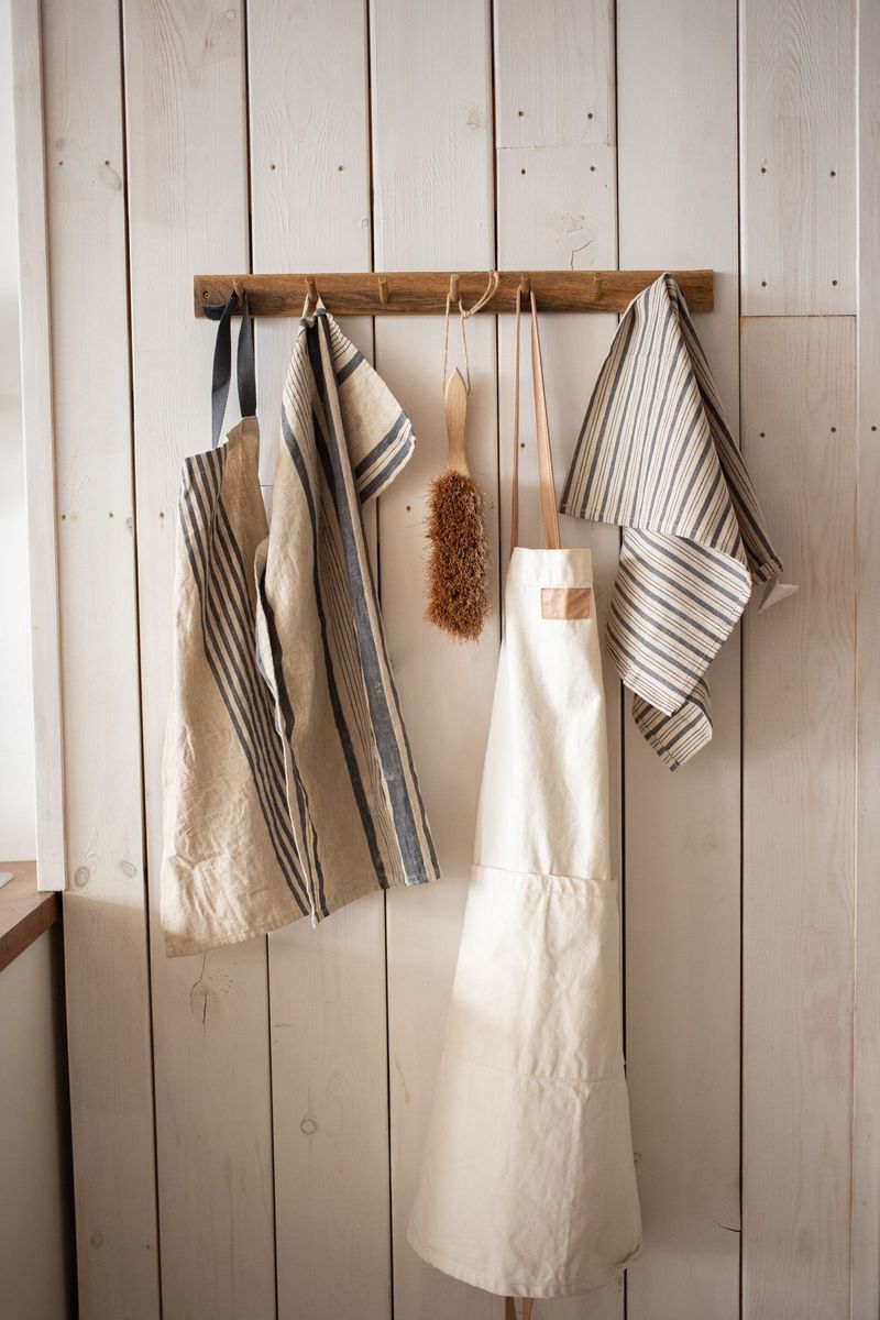 Funny grilling or kitchen apron — funny retirement gift