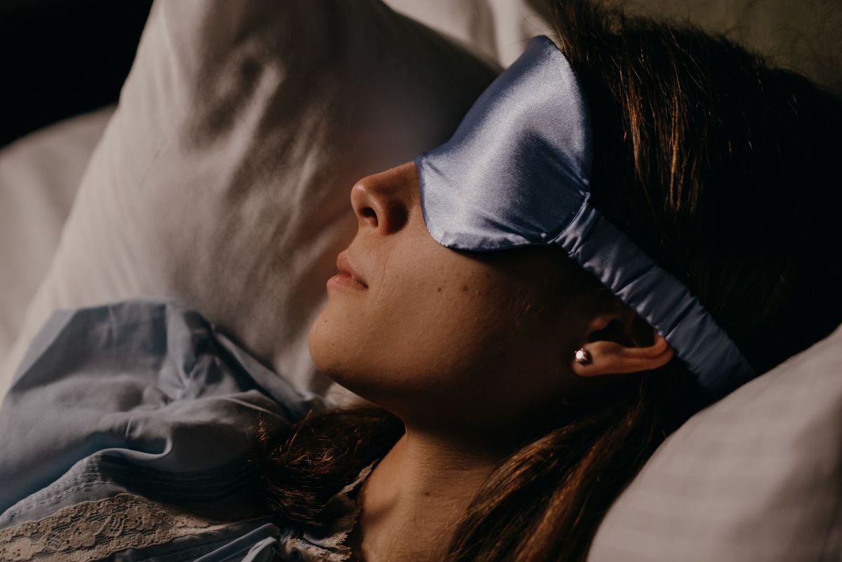 Silk sleep mask & earplug set — gift for a family caregiver