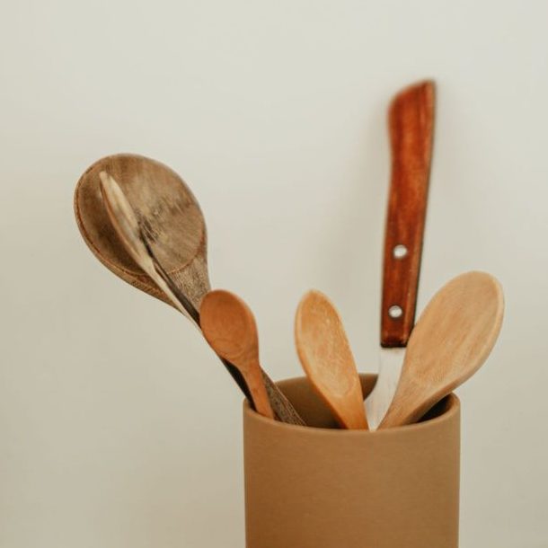 Easy-grip kitchen tool set — practical gift for seniors