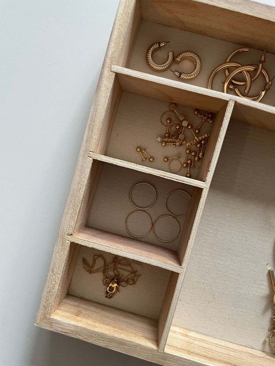 Travel jewelry organizer case — retirement gift for women