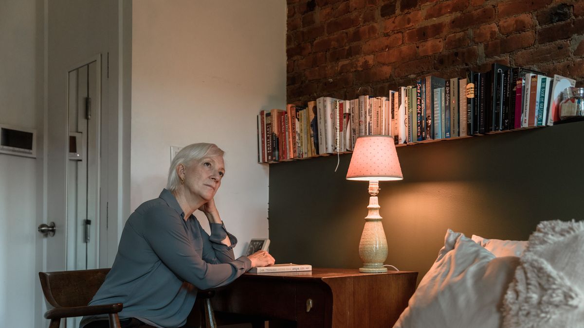 The Best Divorce Books for Women (2026): What to Read If You're Divorcing After 50