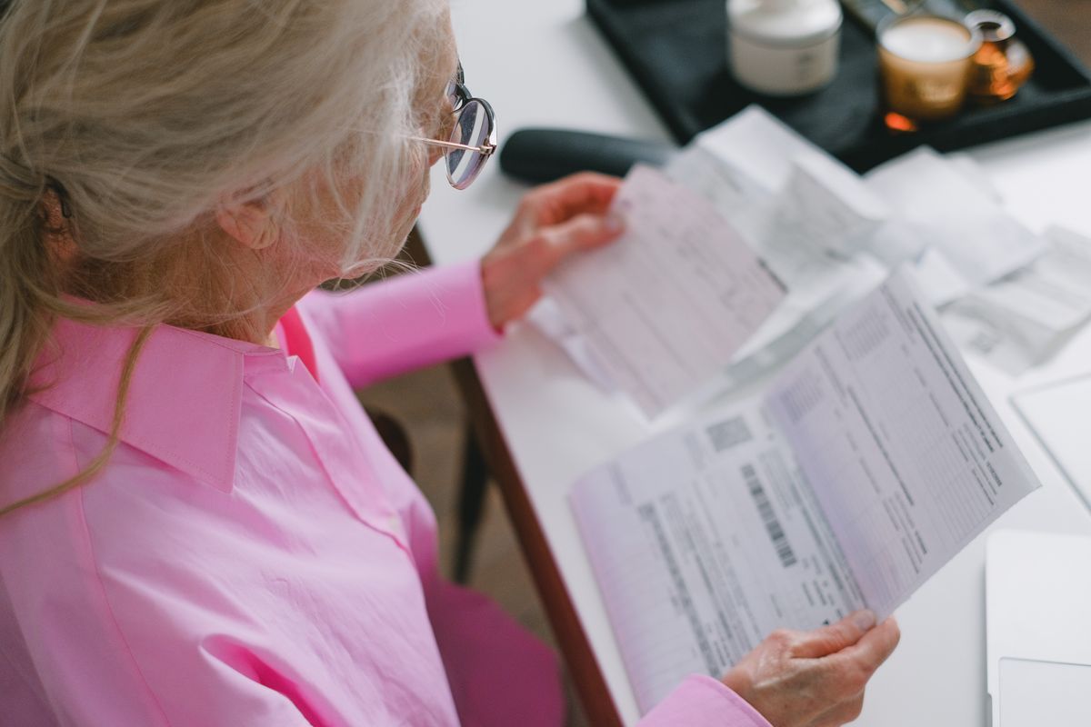 Free Stuff for Seniors by Mail: Guides, Kits & Samples You Can Actually Get