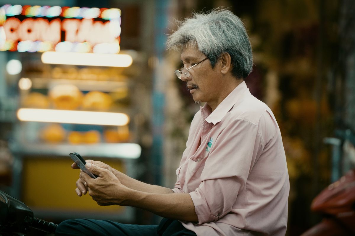 Internet Safety for Seniors: A Plain-English Guide