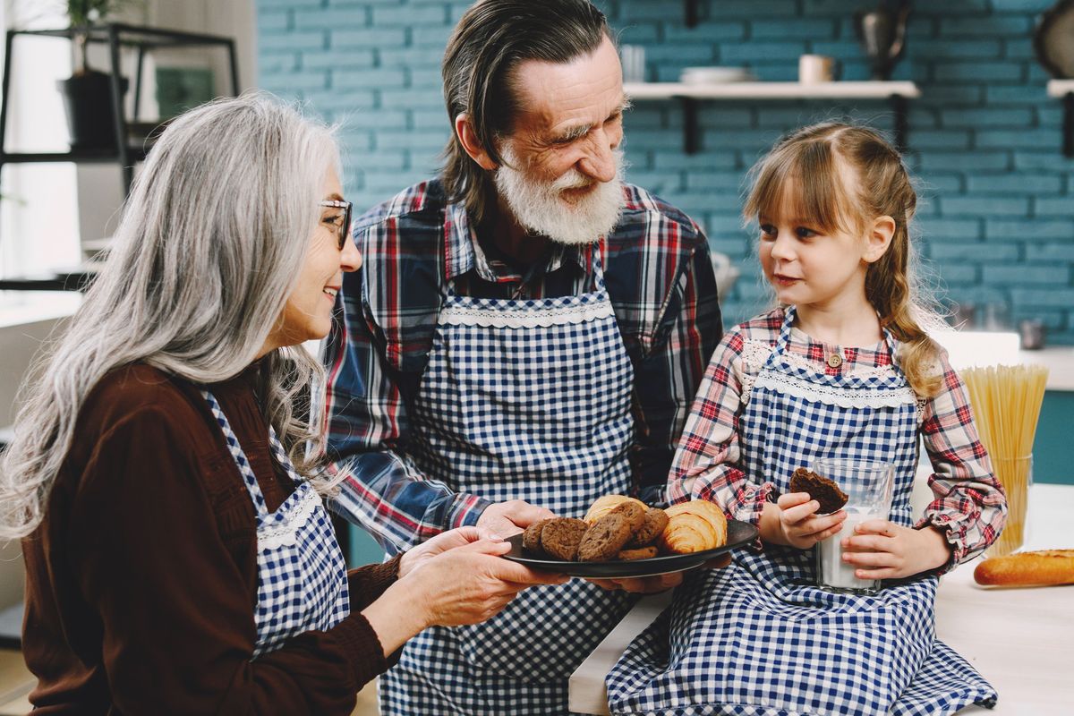 Things to Do With Grandkids: 40+ Ideas (Most of Them Free)